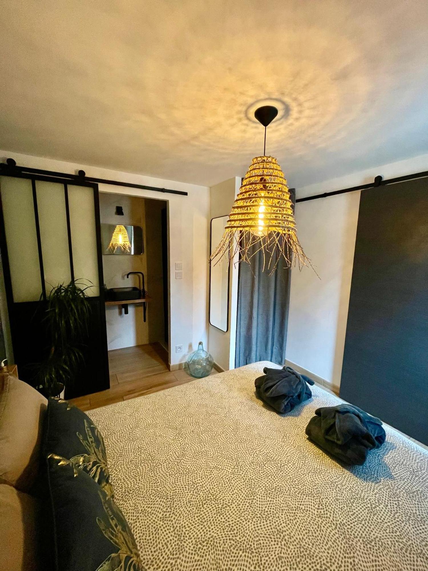Villa Les Oliviers Spa Privatif باندول المظهر الخارجي الصورة